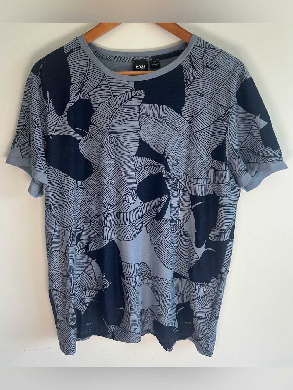 Hugo Boss Men’s T-shirt Size L Blue Navy Tarif-2 Tropical Banana Leaf Cotton